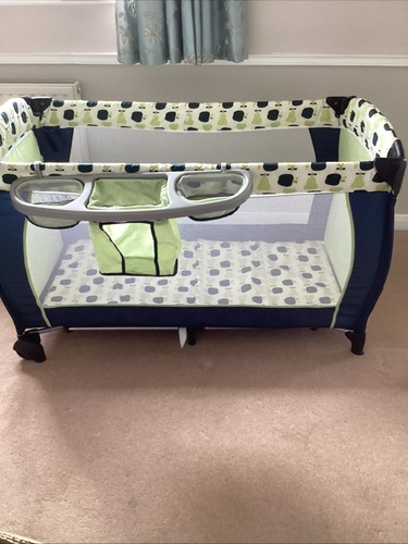 Baby travelling cot with handy - baby,